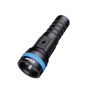 XTAR-D26-1600S-Diving-Flashlight-02